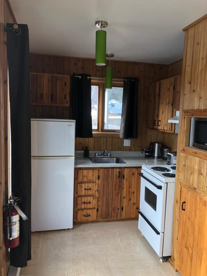 Chalets Les Chanterelles De Forillon L'Anse-au-Griffon Exterior foto