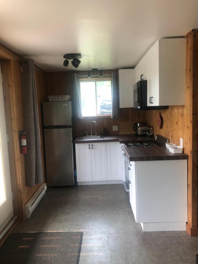 Chalets Les Chanterelles De Forillon L'Anse-au-Griffon Exterior foto
